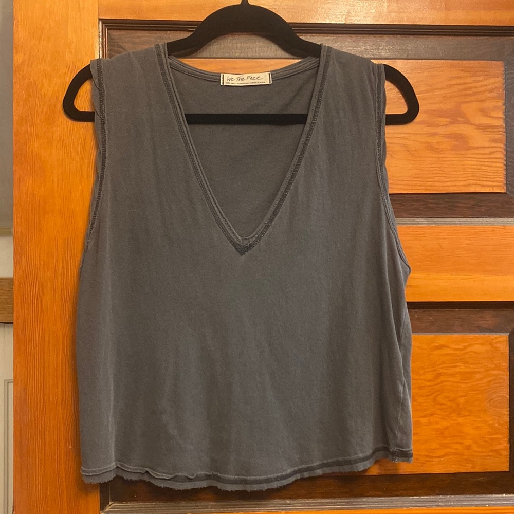 Sleeveless Crop tank top